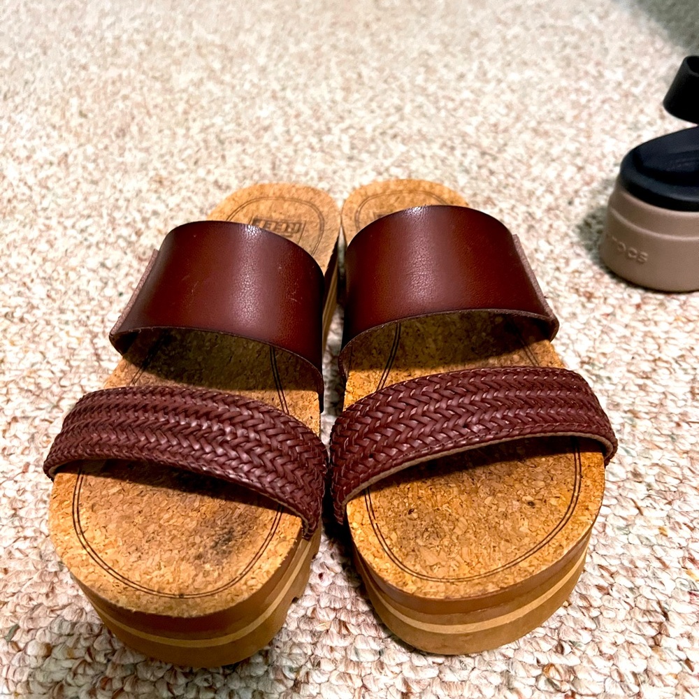 Reef slip on sandals